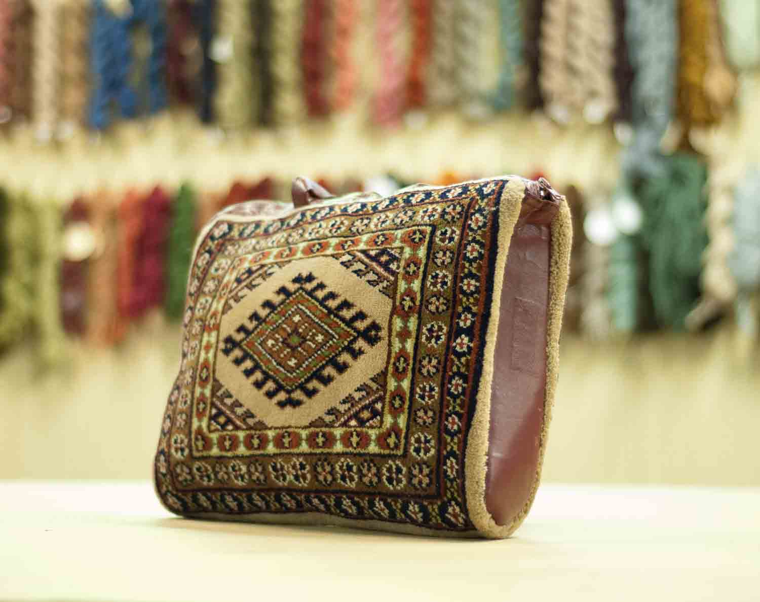 1x1 Turkman Beige Oriental Carpet Bag 033369 1x1 Turkman Beige Oriental Carpet Bag 033369